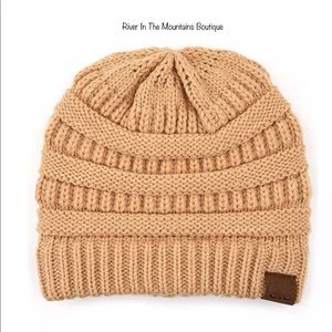 NWT! C.C Knitted Thread Beanie! “Sand”